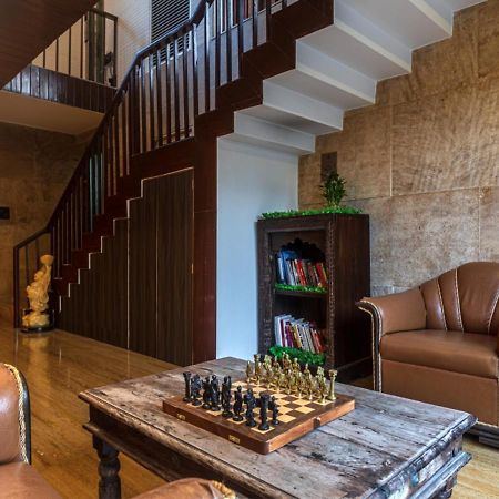 Saffronstays Urja, Lonavala - Private Villa With 2 Pools, Spa Room, Private Elevator & Waterfall Екстер'єр фото
