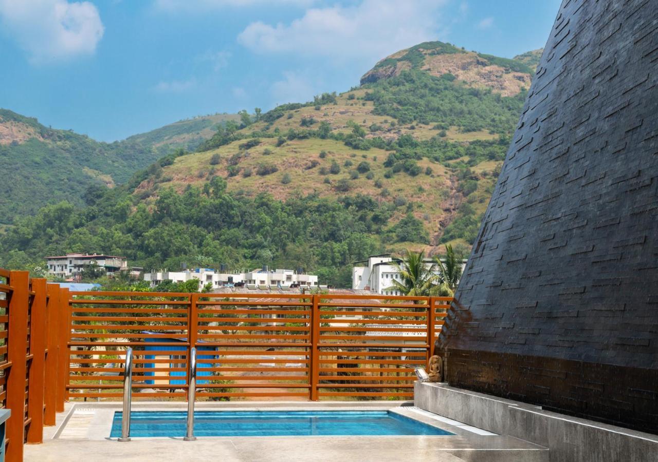 Saffronstays Urja, Lonavala - Private Villa With 2 Pools, Spa Room, Private Elevator & Waterfall Екстер'єр фото