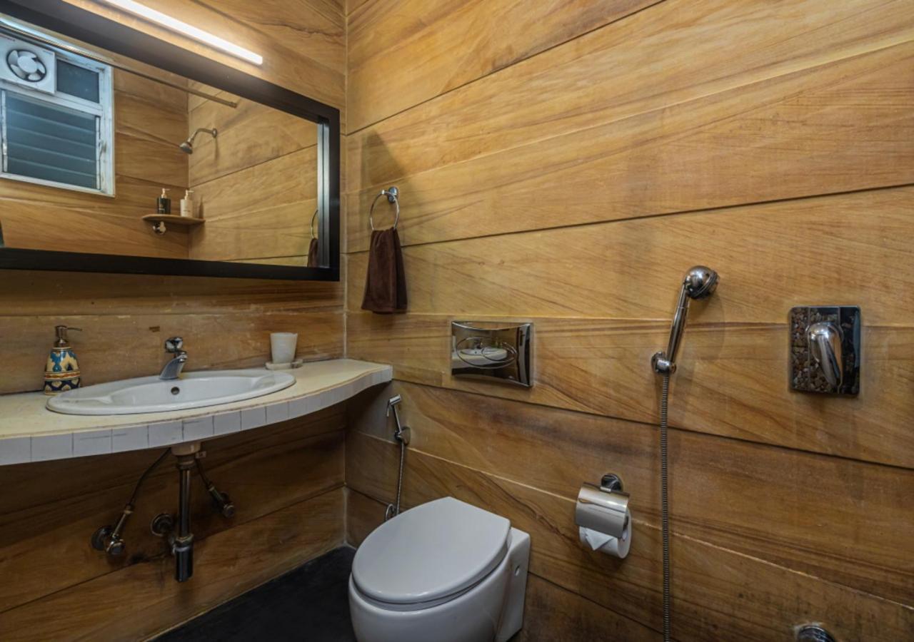 Saffronstays Urja, Lonavala - Private Villa With 2 Pools, Spa Room, Private Elevator & Waterfall Екстер'єр фото