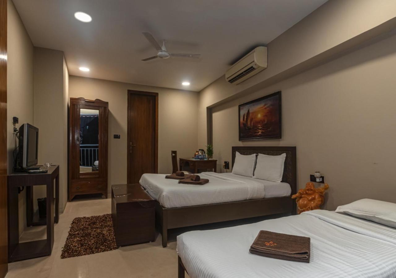 Saffronstays Urja, Lonavala - Private Villa With 2 Pools, Spa Room, Private Elevator & Waterfall Екстер'єр фото
